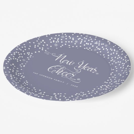 Graue Neujahrsschneeflocken-Skript für Weißschneef Pappteller (Schrägansicht)