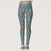 Graue Plaques auf einem farbenfrohen und bläuliche Leggings (Vorderseite)