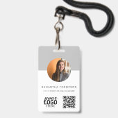 Graue QR-Code Business-Logo-ID-Karte Ausweis (Vorderseite mit Lanyard)