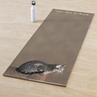 Graue Rauchkatze mit Tabby-Muster Yogamatte