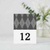 Graue Raute Tischnummer Postkarte (Stehend Vorderseite)
