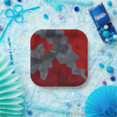 Graue, rot zufällig angeordnete Dreiecke. Pappteller (Party)