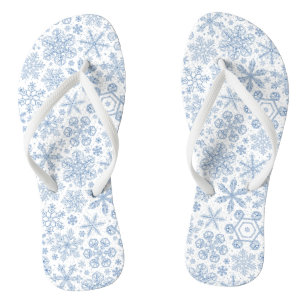 Graue Schneeflocken auf weißem Grund Badesandalen