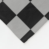 Graue schwarze Schachbretter Fleecedecke (Ecke)