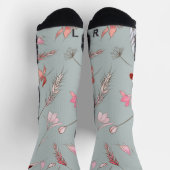 Graue Socken mit schwarzen Zehen, verziert mit Ros (Oben)