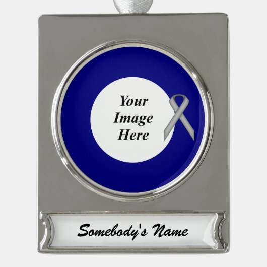 Graue Standard Ribbon Template von Kenneth Yoncich Banner-Ornament Silber (Vorderseite)