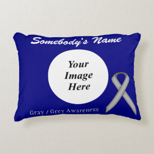 Graue Standard Ribbon Template von Kenneth Yoncich Dekokissen
