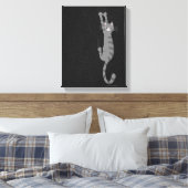 Graue Tabby-Katze | Funny Gray Striped Cat Leinwanddruck (Insitu (Schlafzimmer))