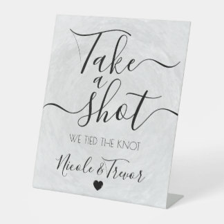 Graue Textur Kalligrafie Hochzeit Mach einen Schna Sockelschild
