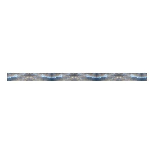 Graue und blaue Wolken Satinband (Vorderseite)