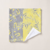 Graue und gelbe Blätter auf gestreiftem Hintergrun Badhandtuch Set (Waschlappen)