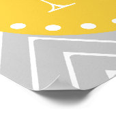 Graue und gelbe moderne Zickzack Monogramm Poster (Ecke)