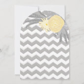 Graue und gelbe Zig Zag Romantische Hochzeit Einladung (Rückseite)