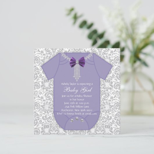 Graue und Lila Damask Kinderdusche Einladung (Stehend Vorderseite)