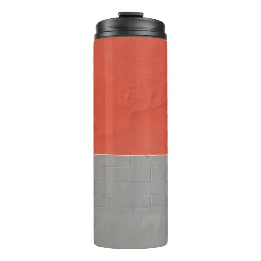Graue und orangefarbene Wand Thermosbecher (Vorderseite)