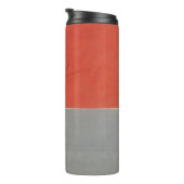 Graue und orangefarbene Wand Thermosbecher (Nach rechts gedreht)