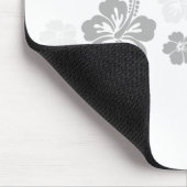 Graue und rosa Hibiskusentwürfe Mousepad (Ecke)