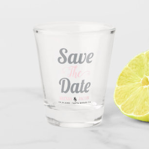 Graue und rosa Typografie und Namen Save the Date Schnapsglas