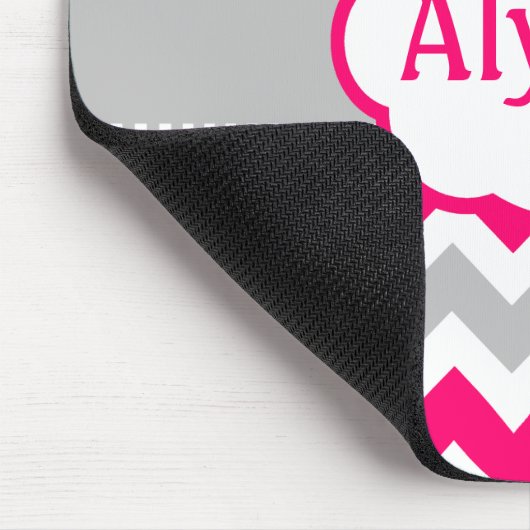 Graue und rosa Zickzack Punkte personalisiert Mousepad (Ecke)