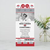 Graue und rote Fußball-Hochzeit Einladung (Stehend Vorderseite)