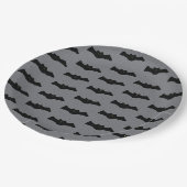 Graue und schwarze Halloween-Fledermäuse Pappteller (Schrägansicht)