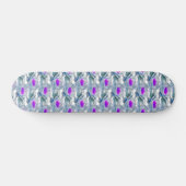 Graue und violette Blumenmuster Skateboard (Horizontal)