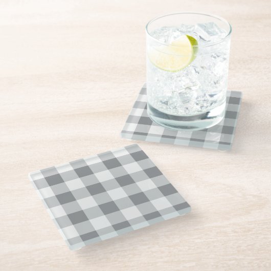 Graue und weiße Gingham-Muster Glasuntersetzer (Schrägansicht)