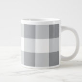 Graue und weiße Gingham-Muster Jumbo-Tasse (Rechts)