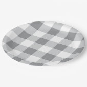 Graue und weiße Gingham-Muster Pappteller (Schrägansicht)