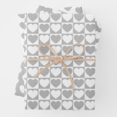 Graue und weiße Herzen Geschenkpapier Set (Beispiel)