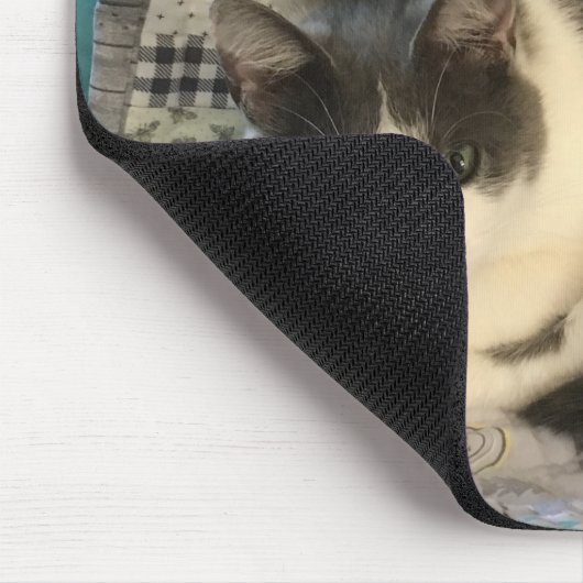 Graue und weiße Katze Mousepad (Ecke)