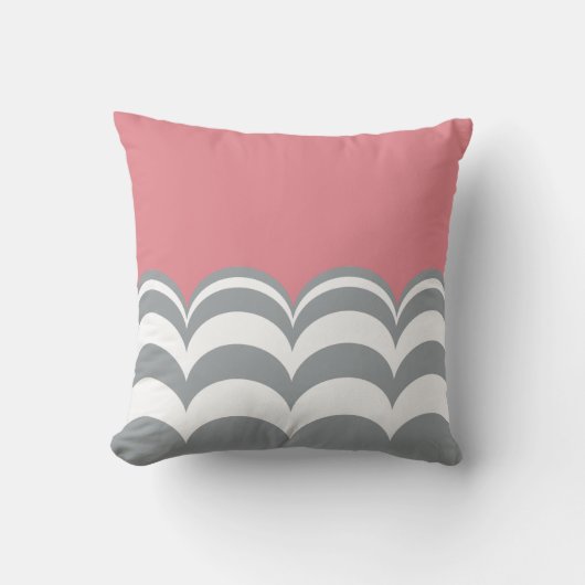 Graue und weiße Scallopie Kissen (Vorderseite)