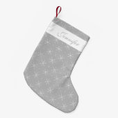 Graue und weiße Schneeflocken mit Individuelle Nam Kleiner Weihnachtsstrumpf (Vorderansicht (hängend))