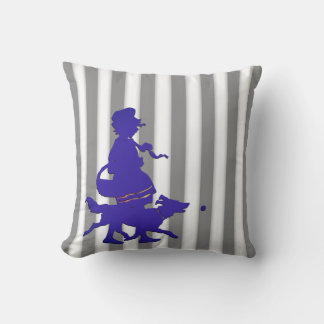 Graue und weiße Streifen Kind & Hund Blaue Silhoue Kissen