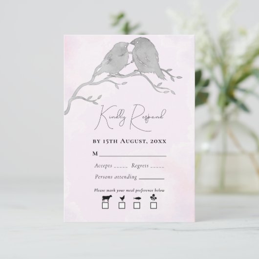 Graue Wasserfarbenlovebirds auf dem Zweig blassros RSVP Karte (Stehend Vorderseite)