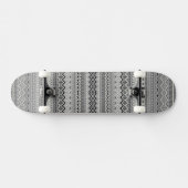 Graue weiße Azteken-Muster-Design Skateboard (Horizontal)