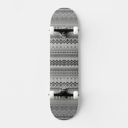 Graue weiße Azteken-Muster-Design Skateboard (Vorderseite)