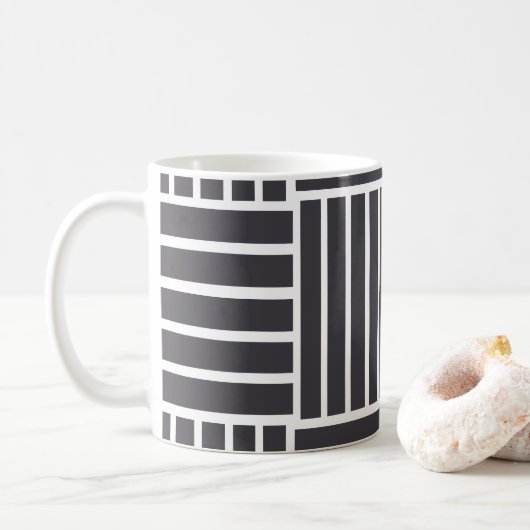 Graue Weiße Horizontale Vertikale Streifen Kaffeetasse (Mit Donut)