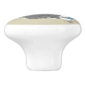 Graue Weiße Katzenhaare Wäsche Keramikknauf (Seitenansicht)