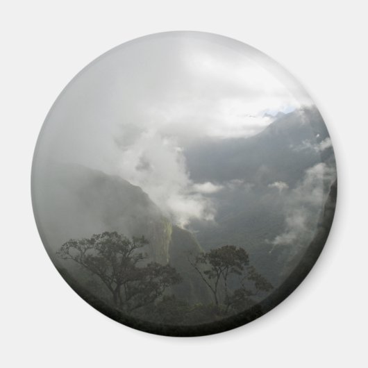 Graue Wolken über den Bergen Magnet (Vorne)