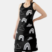 Graue Wolken und Regenbogen auf der schwarzen Schü Schürze (InSitu)