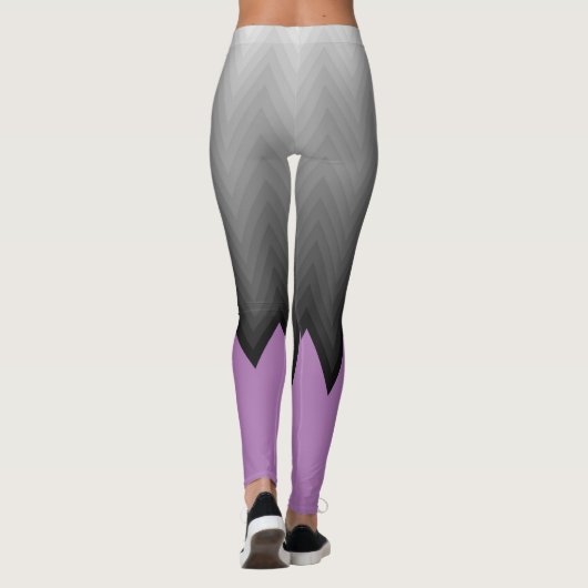 Graue Zickzack Lavendel lila, anpassbare Farbe Leggings (Rückseite)