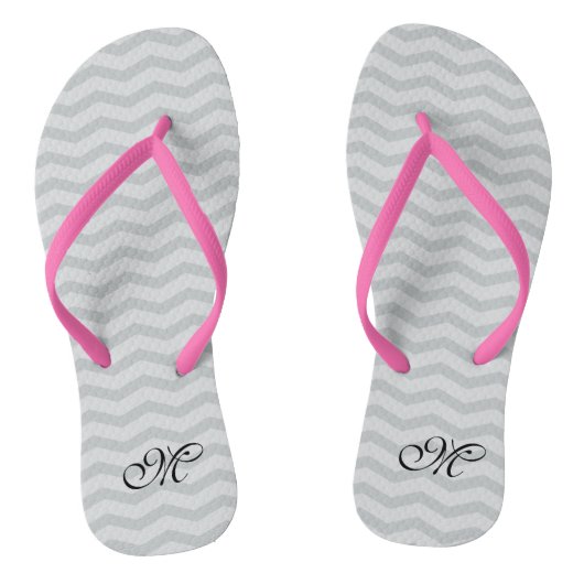 Graue Zickzack Monogramm Hochzeitsparty Flip Flops Badesandalen (Fußbett)