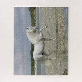 Grauer andalusischer Hengst Stehend am See Puzzle (Vertikal)