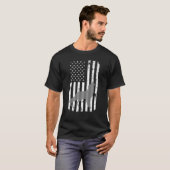 Grauer einsamer Wolf beunruhigte amerikanische T-Shirt (Vorne ganz)