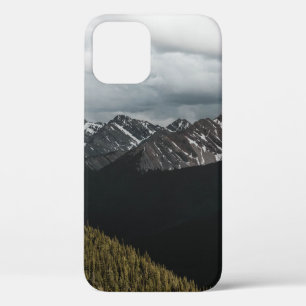 GRAUER FELSIGER BERG MIT SCHNEEBEDeckter Kuppe UNT Case-Mate iPhone Hülle
