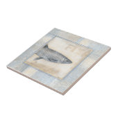 Grauer Fisch auf Beige Hintergrund Fliese (Seite)