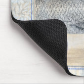 Grauer Fisch auf Beige Hintergrund Mousepad (Ecke)