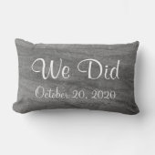 Grauer Granit "wir taten" mit Monogramm Lendenkissen (Vorderseite)