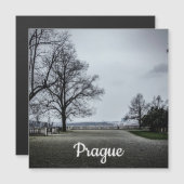 Grauer Herbsttag im Prager Magnet (Vorne/Hinten)